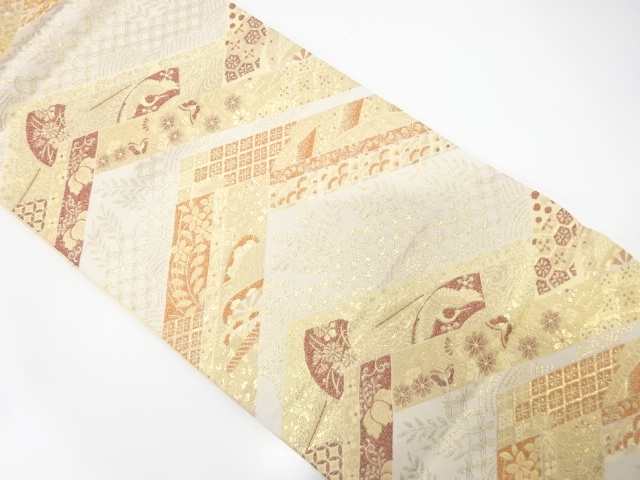 草花に蝶・鶴・古典柄織り出し　袋帯